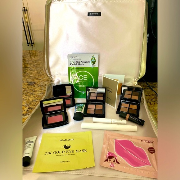 Limited Edition Lancôme Makeup Case & 14 pc Makeup Bundle - Picture 3 of 9